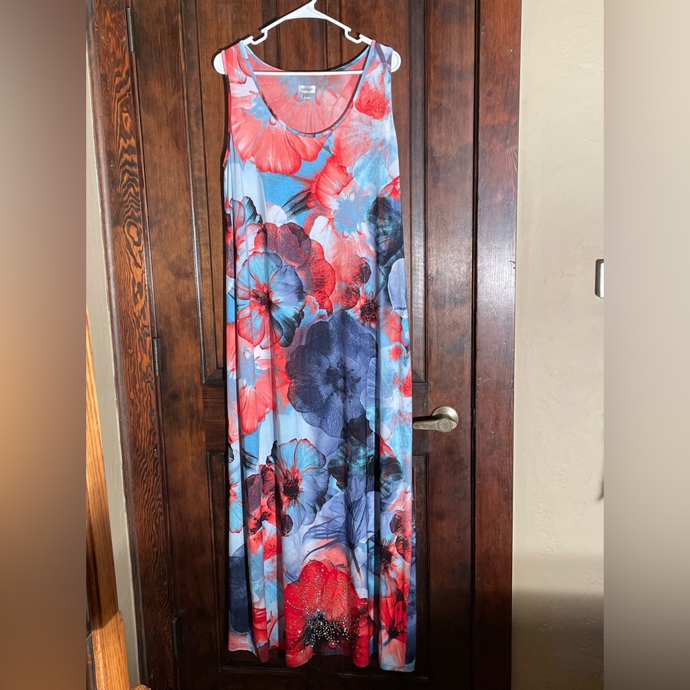 Avenue dress, long with no sleeve.Tank style Perfect for  spring/summer Sz 14/16
